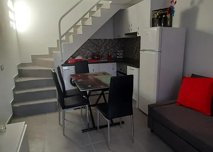 Playmar 133 Apartment *