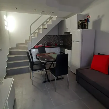 Playmar 133 Apartman *