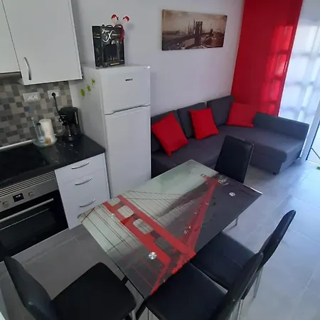 Appartement Playmar 133 *